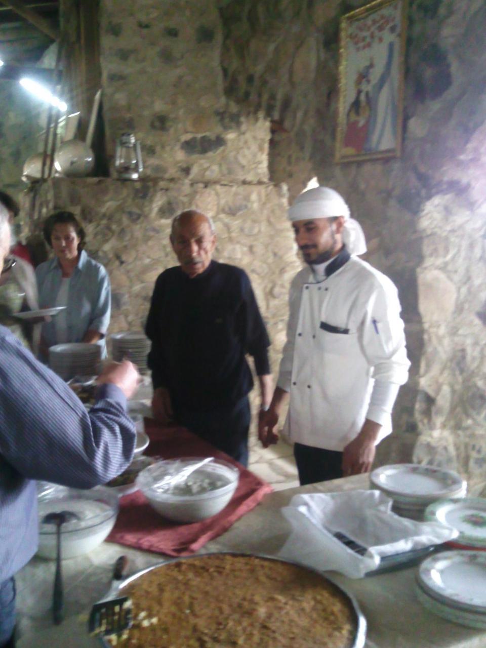 Trajan Guest House Al-Mughayer Extérieur photo